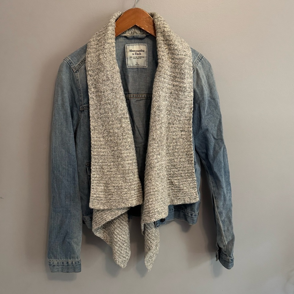 Abercrombie & Fitch Women's Gray Sweater Lapel Jean Jacket